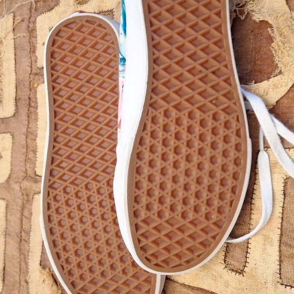 Ladies sneakers,  size 9 - Picture 2 of 4